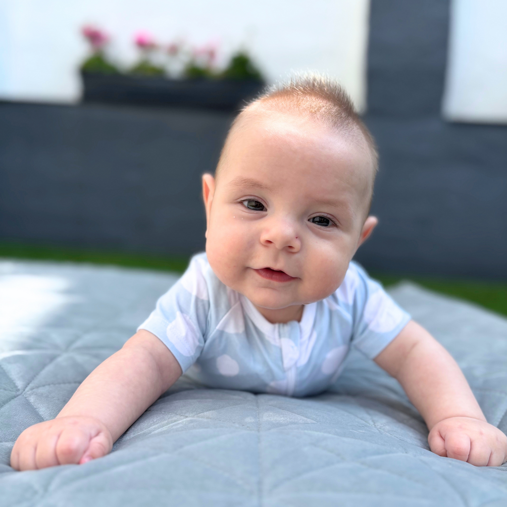 Ice Grey Dinós Bambusz Cipzáras Nyári Kezeslábas - LiaaBebe